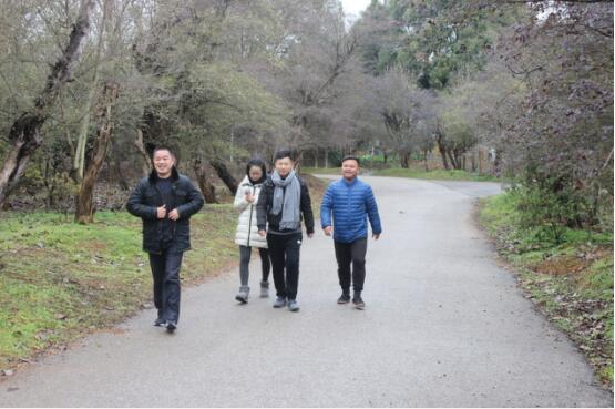 市城開投公司工會舉辦“慶元旦、迎新年”全民健身戶外活動