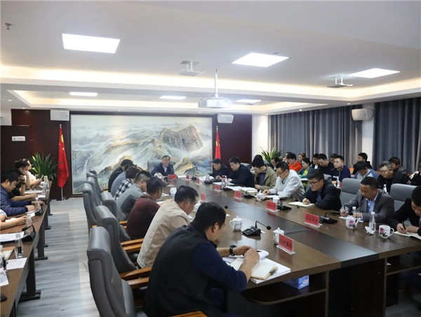 市城投集團(tuán)召開重點(diǎn)項目調(diào)度會暨疫情防控部署會