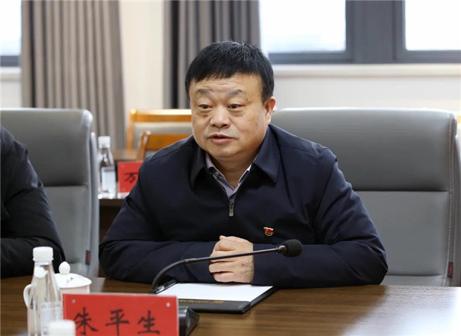 市國(guó)資委黨委書記、主任朱平生帶隊(duì)走訪慰問城投集團(tuán)