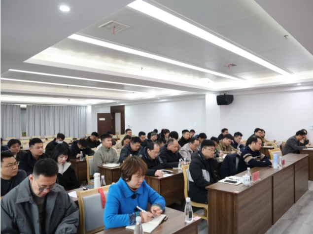 市城投集團召開違規(guī)套取資金問題專項整治暨國有、集體資產(chǎn)違規(guī)轉(zhuǎn)租問題專項治理工作推進會